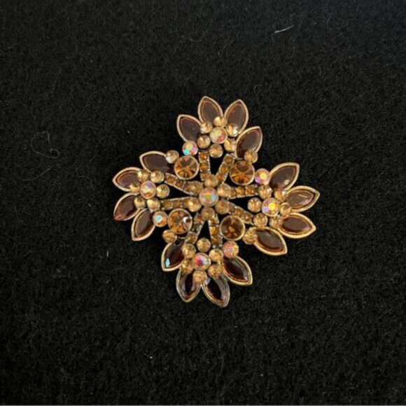 Gold Tone Topaz & Aurora Borealis Stones Round Brooch - Picture 1 of 6